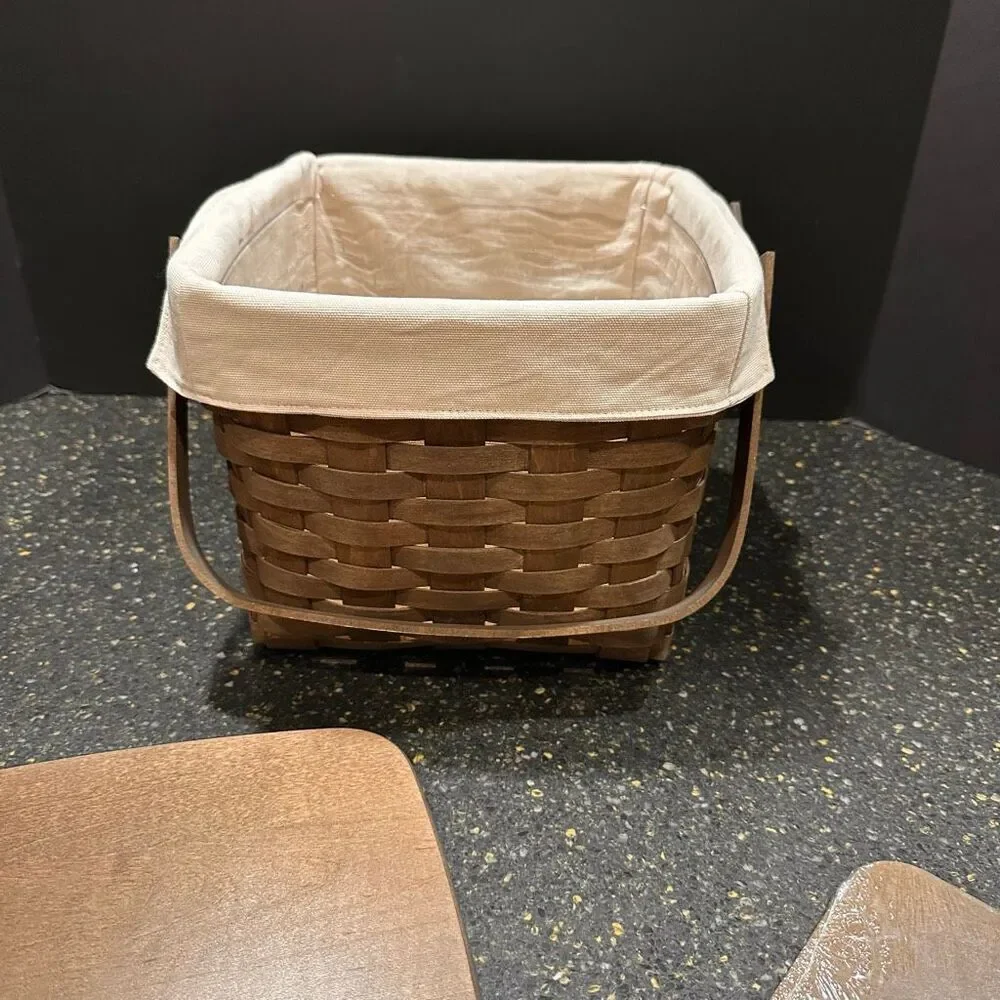 Longaberger Picnic Tote with Lid, Liner, Protector